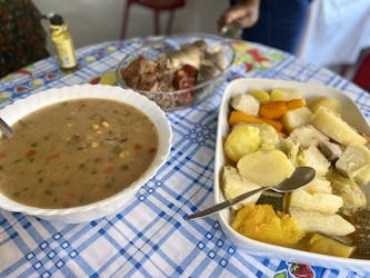 Visite gastronomique de Cachupa au Cap-Vert